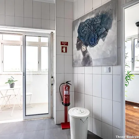Akicity Ameixoeira Light Apartment *
